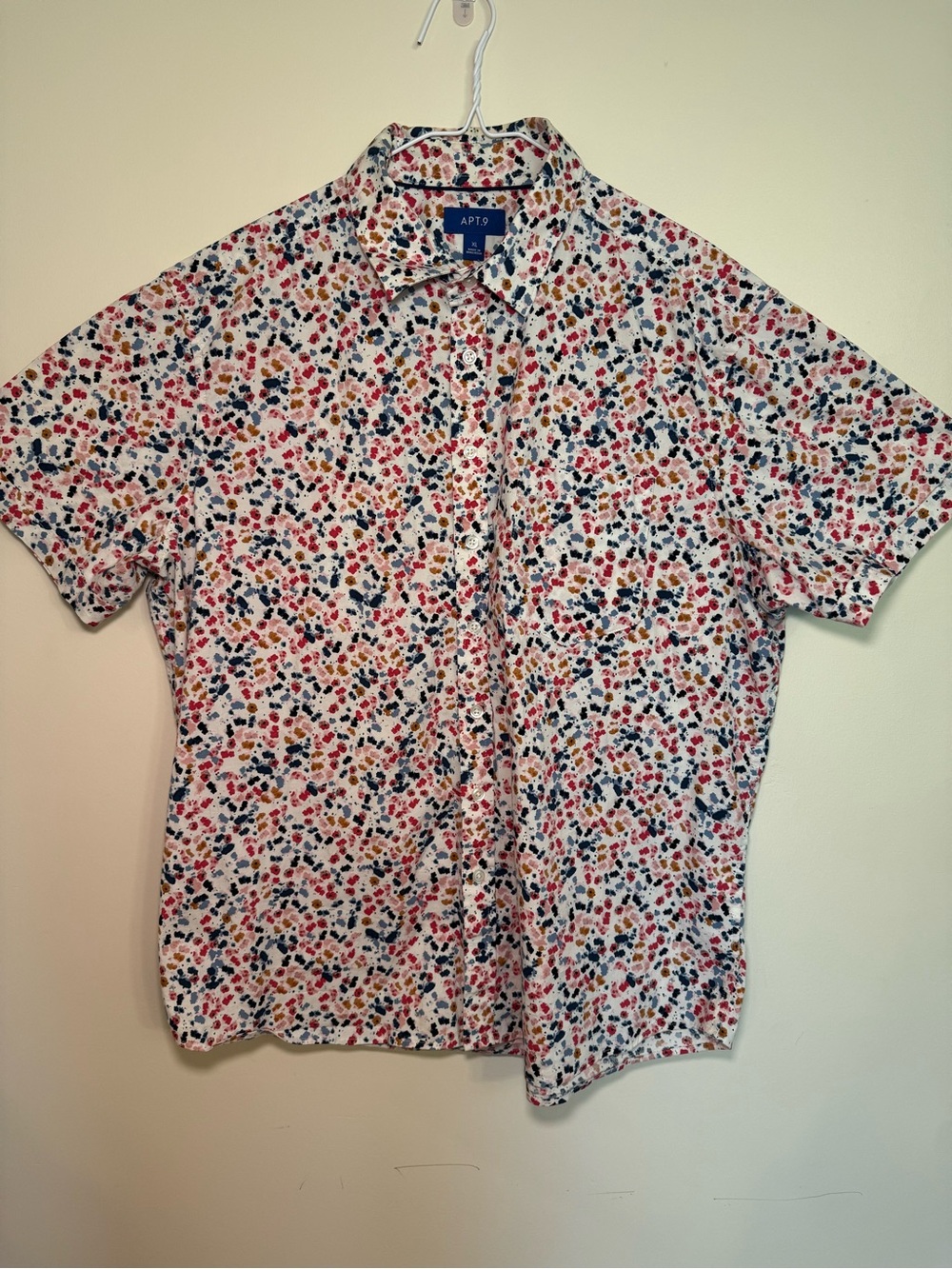 Apt. 9 White Short-Sleeve Button-Down with Multicolor Dot Floral Print